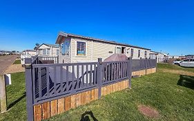 Lovely Caravan With Decking Free Wifi At North Denes Caravan Park Ref 40145Nd